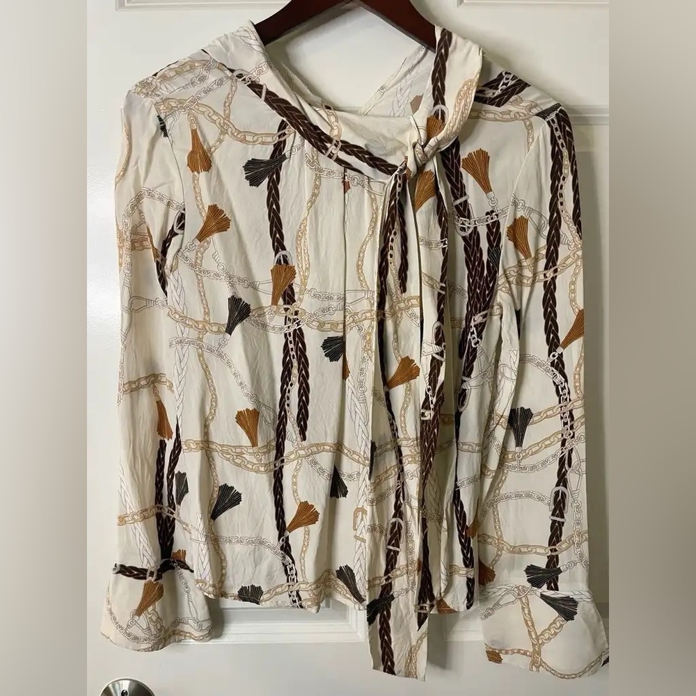 Nine West Chain & Tassel Patterned Blouse with neck tie accent and key hole, XS